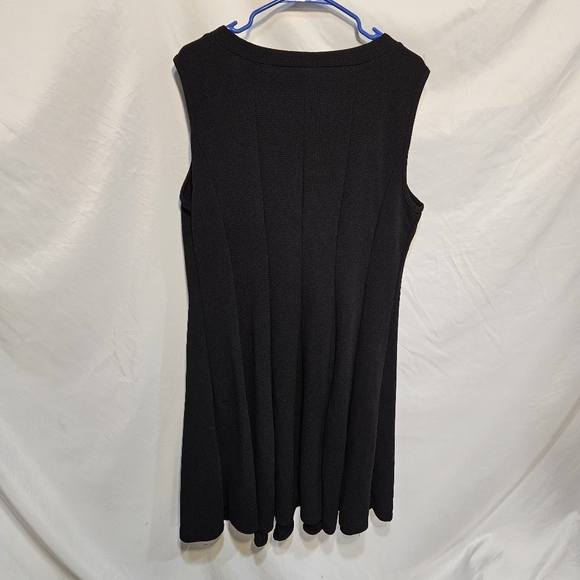 Ashley Stewart Black Sleeveless Dress Sz 14/ 16 Fit Flare Knee Length SLDRingsLV - Picture 2 of 6